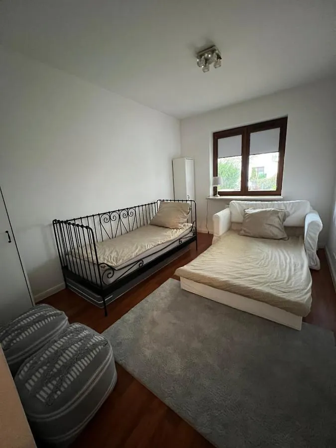 Beautiful Ground Floor Apartment In Варшава
