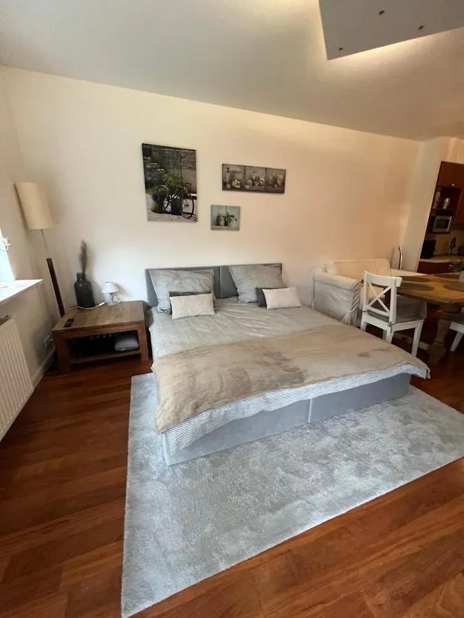Beautiful Ground Floor Apartment In Варшава
